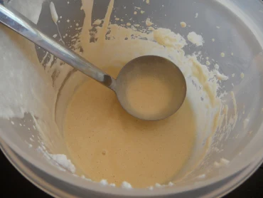 Quelle est l'utilité de placer la pâte à gaufre au réfrigérateur ?